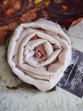 Shabby Chic Off-White Camellia Rose Cottage Flower Pin Leafe Cotton Silk
